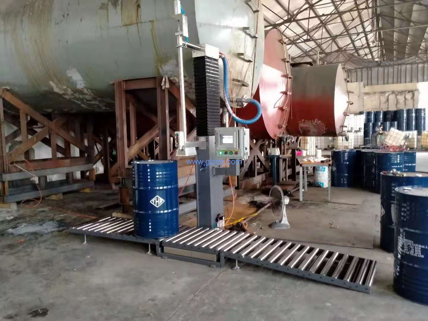 1620266660542501.jpg 液體灌裝機,稱(chēng)重灌裝機,定量灌裝機