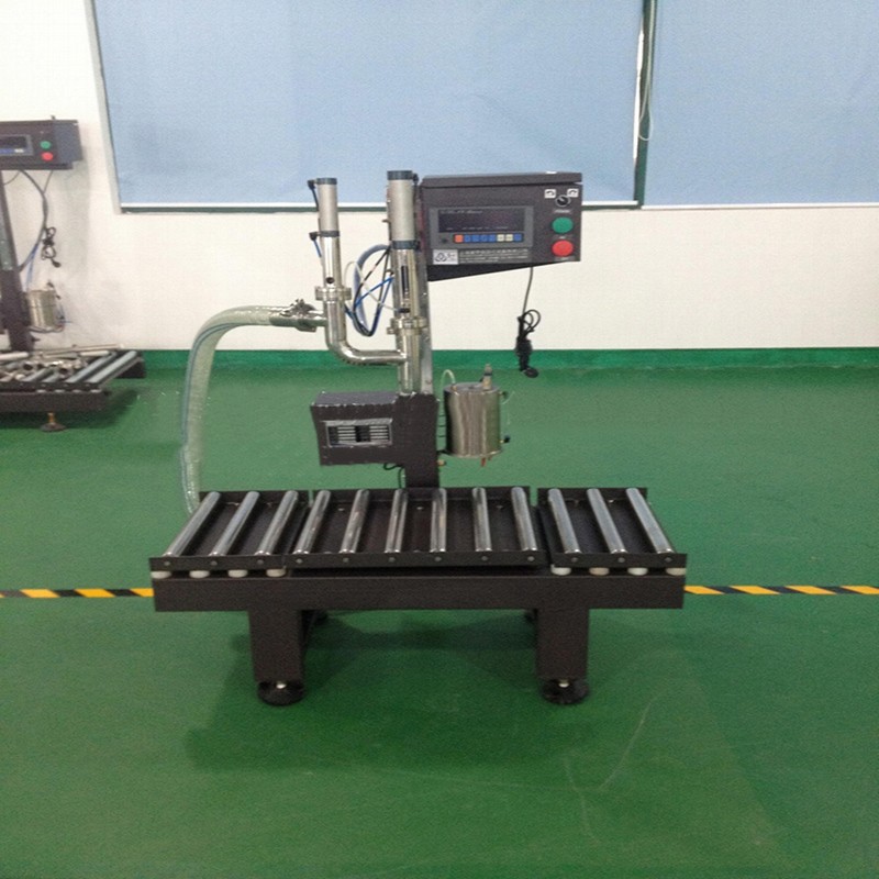 液體灌裝機,稱(chēng)重灌裝機,定量灌裝機 液體灌裝機,稱(chēng)重灌裝機,定量灌裝機