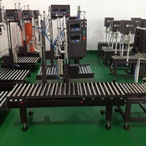 17L化學(xué)液體分裝線(xiàn) 雙頭分裝線(xiàn)上海廣志灌裝機械