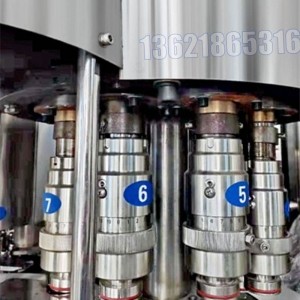 10升自流式陶瓷泵壓蓋機_芝麻油壓蓋機設備生產(chǎn)廠(chǎng)家