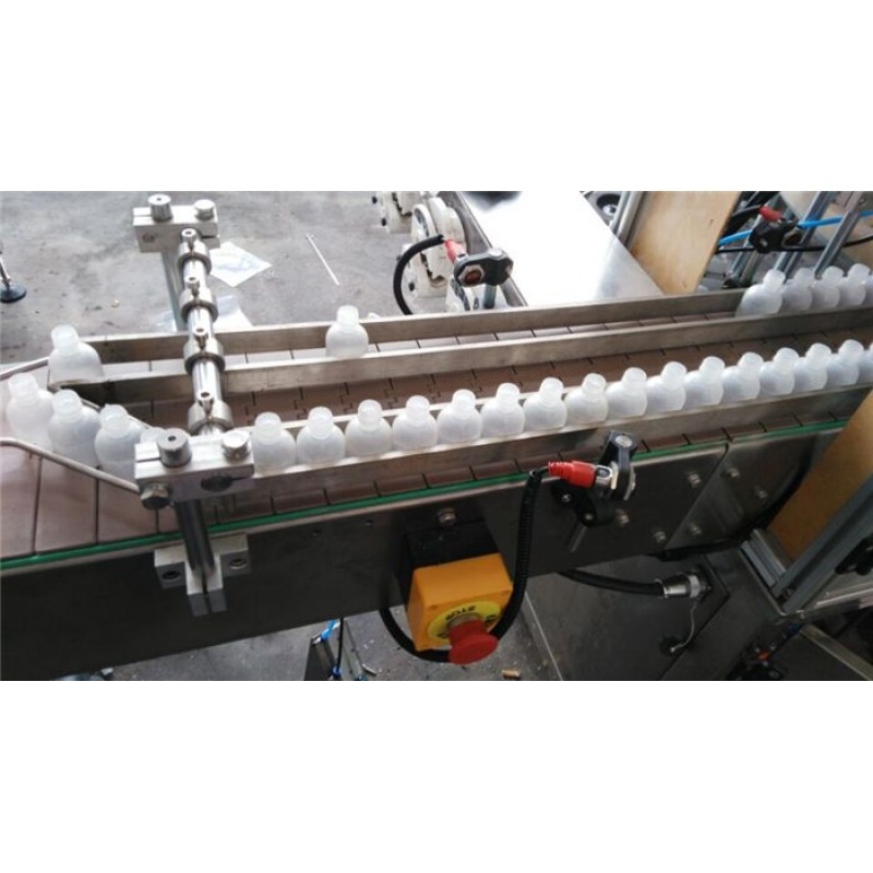 自動理瓶、灌裝旋蓋、貼標(biāo)